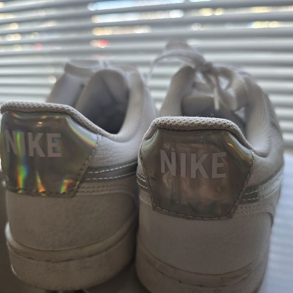 Nike - Picture 6 of 6